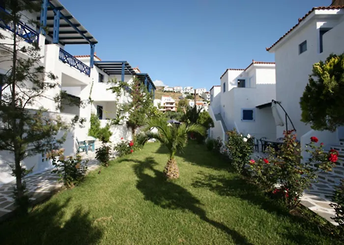 Aparthotel Maistrali Batsi (Andros)